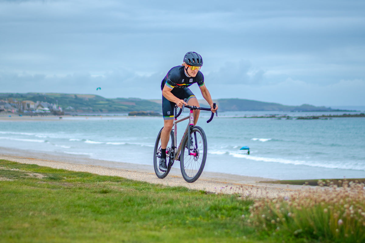 Gravel Bike vs Road Bike.  What's the Difference?