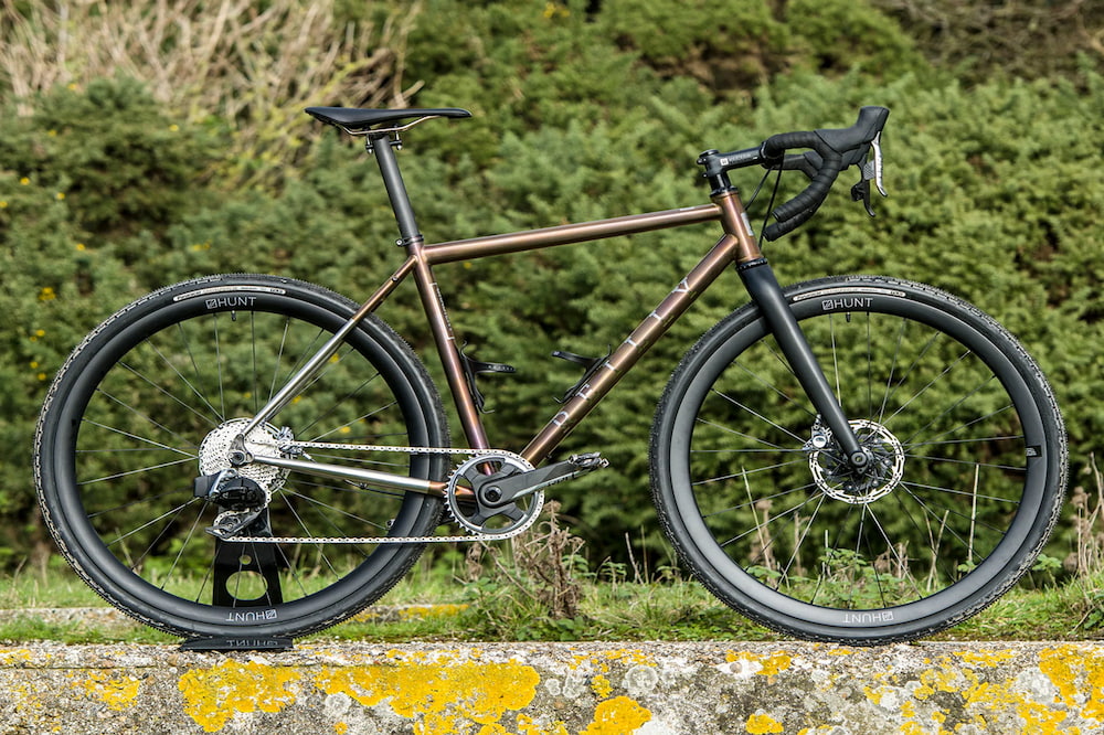 Titanium Vs Carbon Bikes - The Key Differences