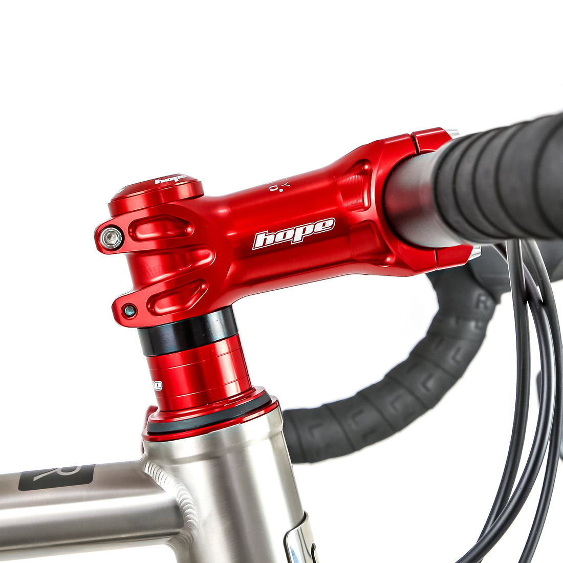 Reilly gravel bike with red hope stem and spacers