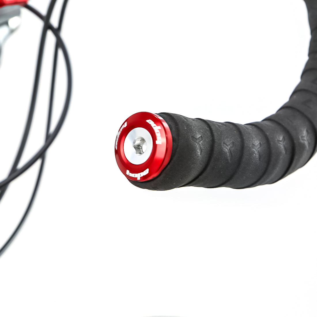 Reilly gravel bike with red bar plugs