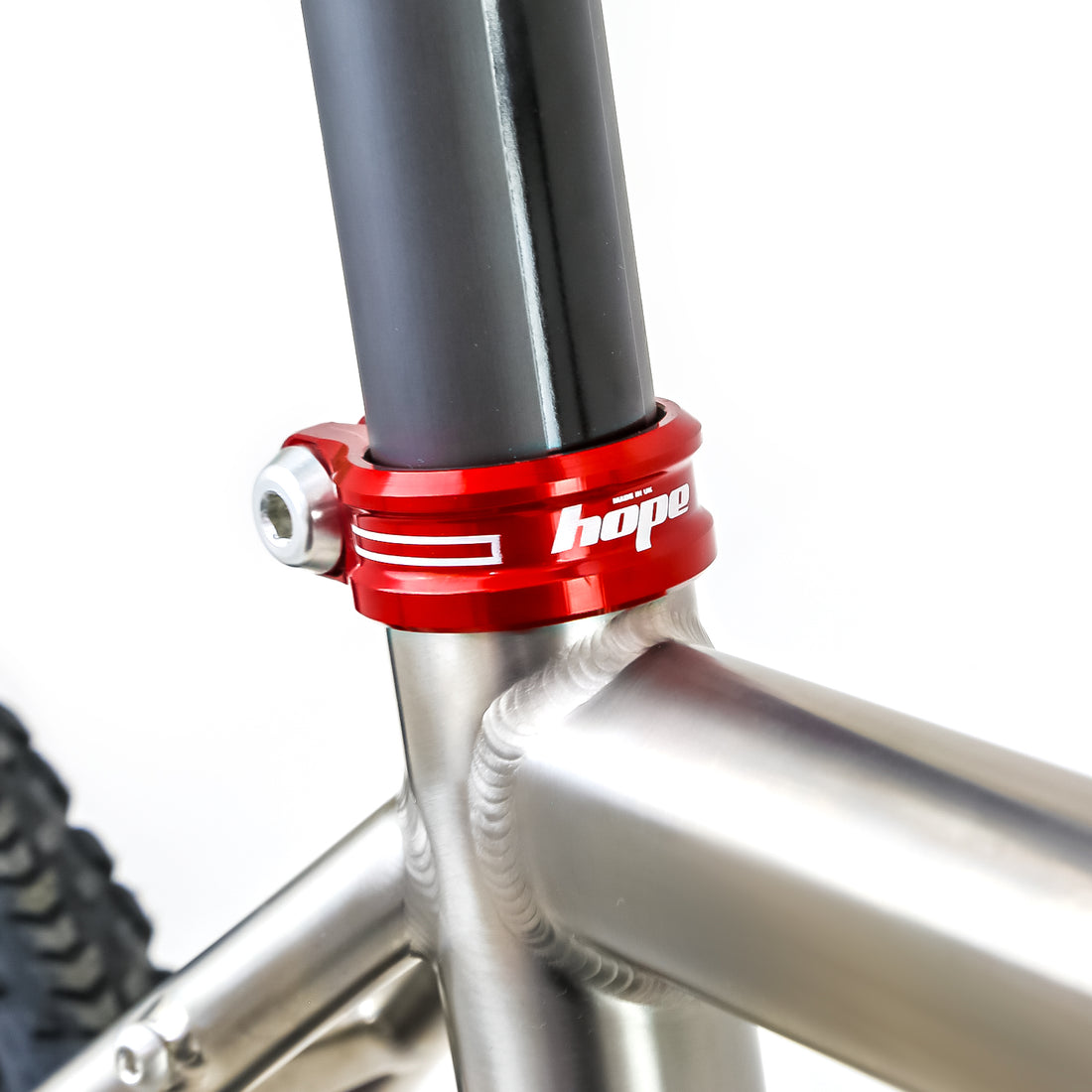 Reilly gravel bike with red seat tube clamp