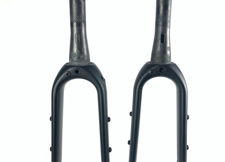 Two Reilly gradient gravel forks with carbon fibre tapered steerer tubes