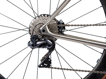 Fusion titanium aero road bike - groupset